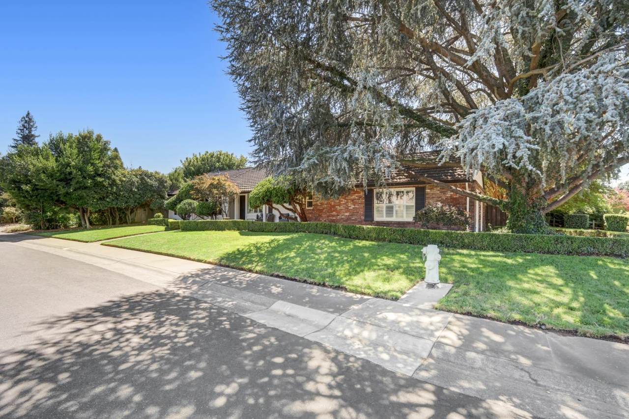 https://bt-photos.global.ssl.fastly.net/sacramento/1280_boomver_1_561216940-2.jpg
