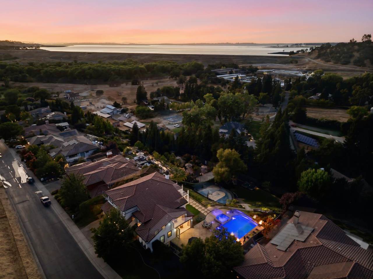 https://bt-photos.global.ssl.fastly.net/sacramento/1280_boomver_1_561216990-2.jpg