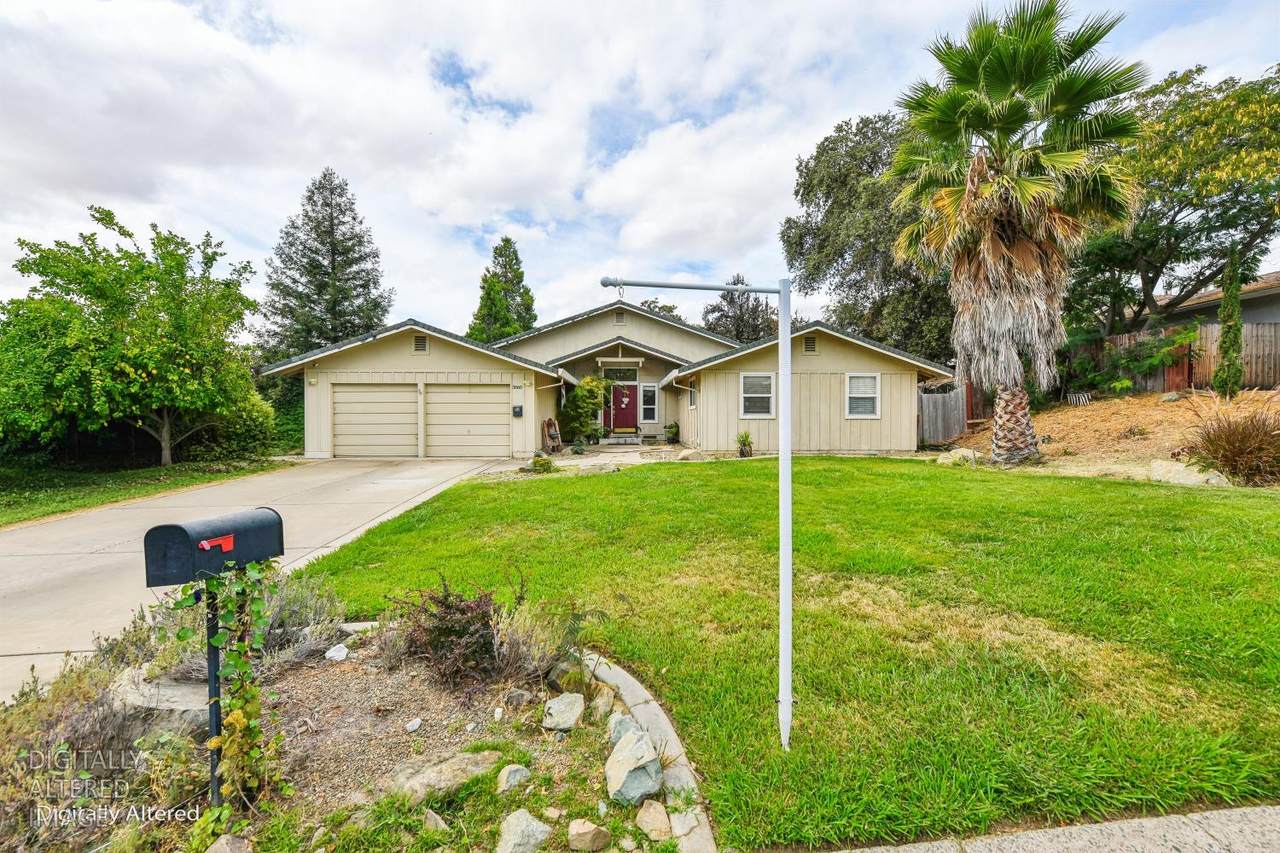3860 Arrowhead Drive - Photo 1