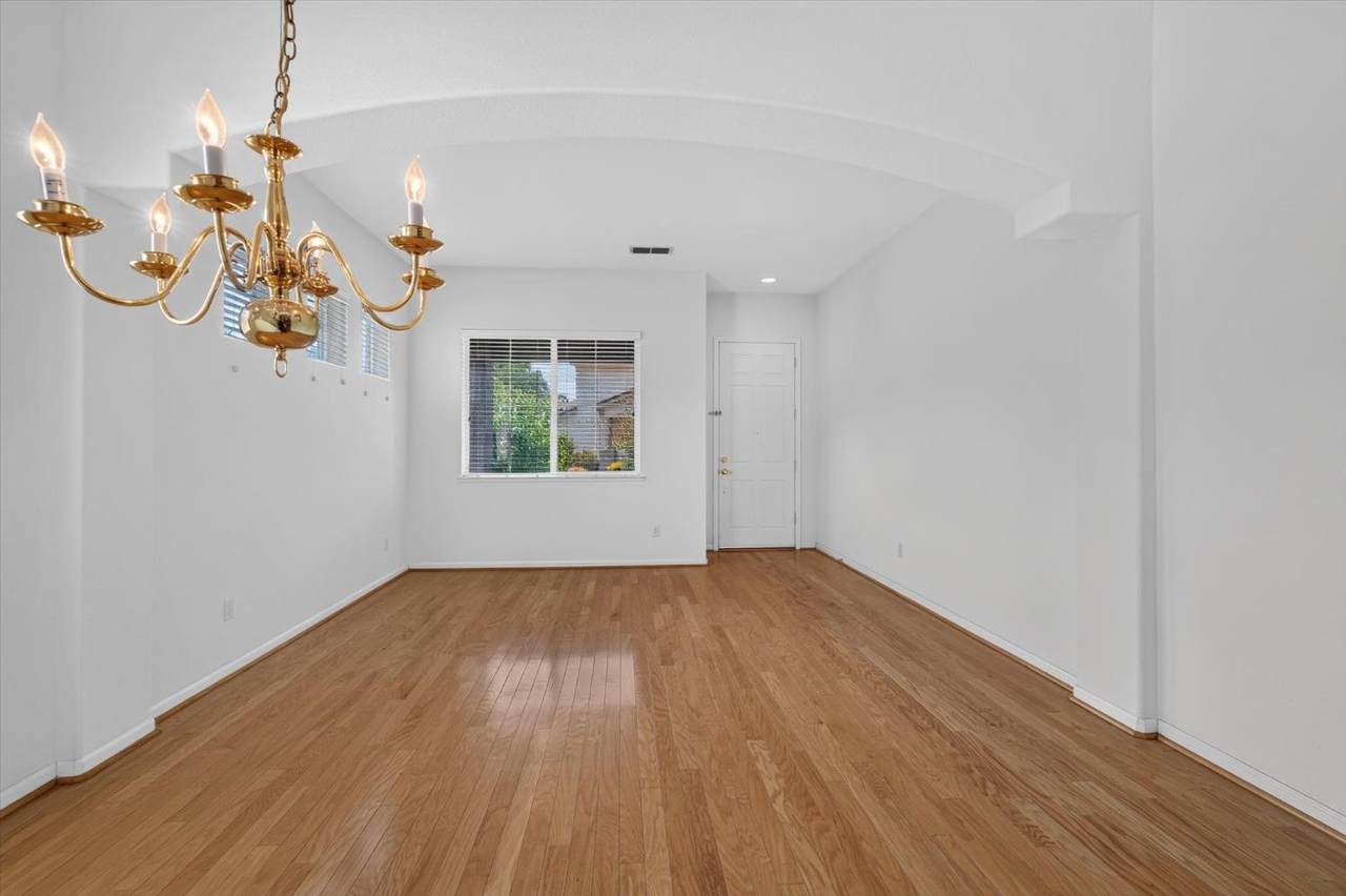 https://bt-photos.global.ssl.fastly.net/sacramento/1280_boomver_1_561217194-2.jpg