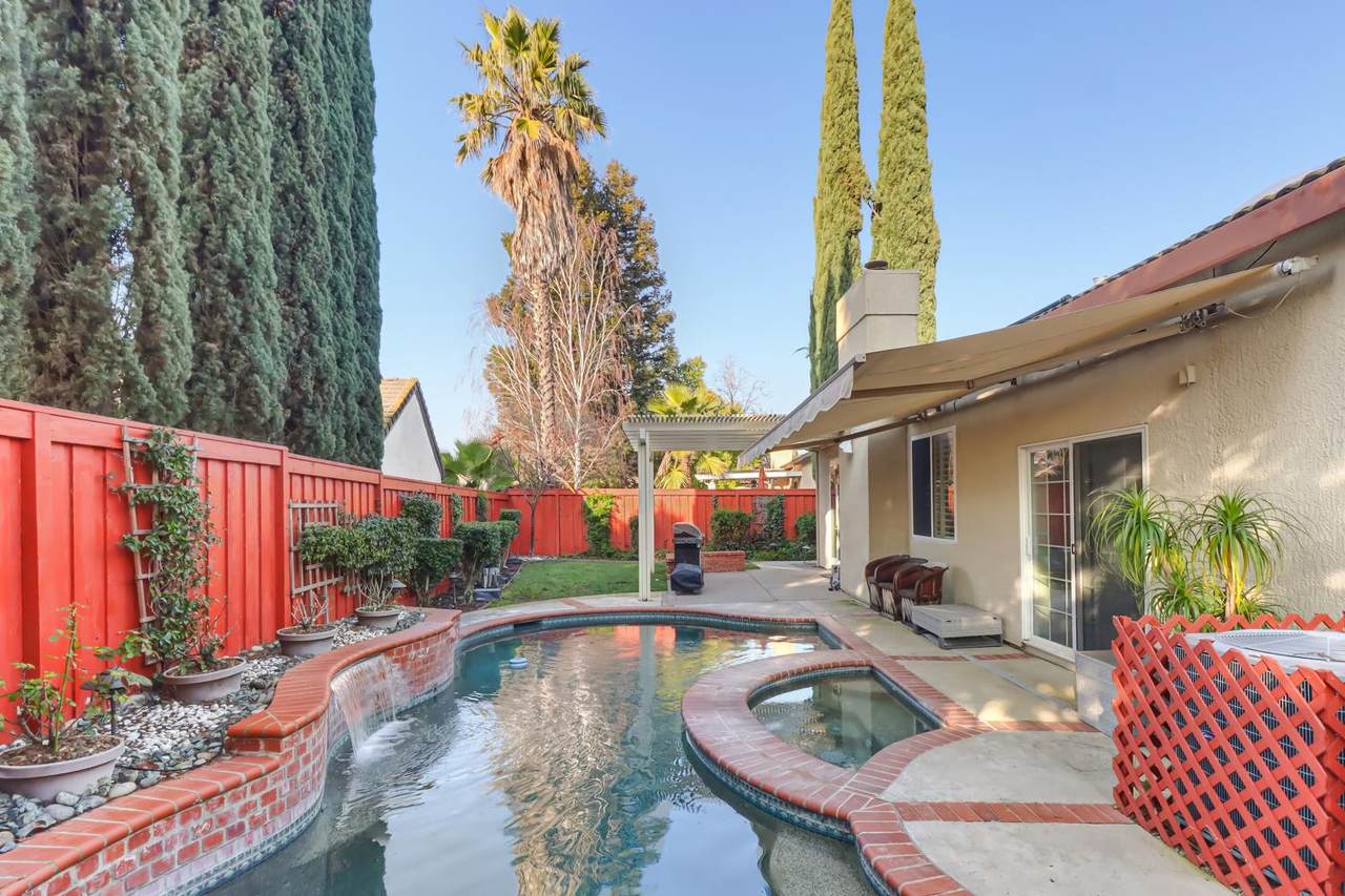 https://bt-photos.global.ssl.fastly.net/sacramento/1280_boomver_1_561217224-2.jpg