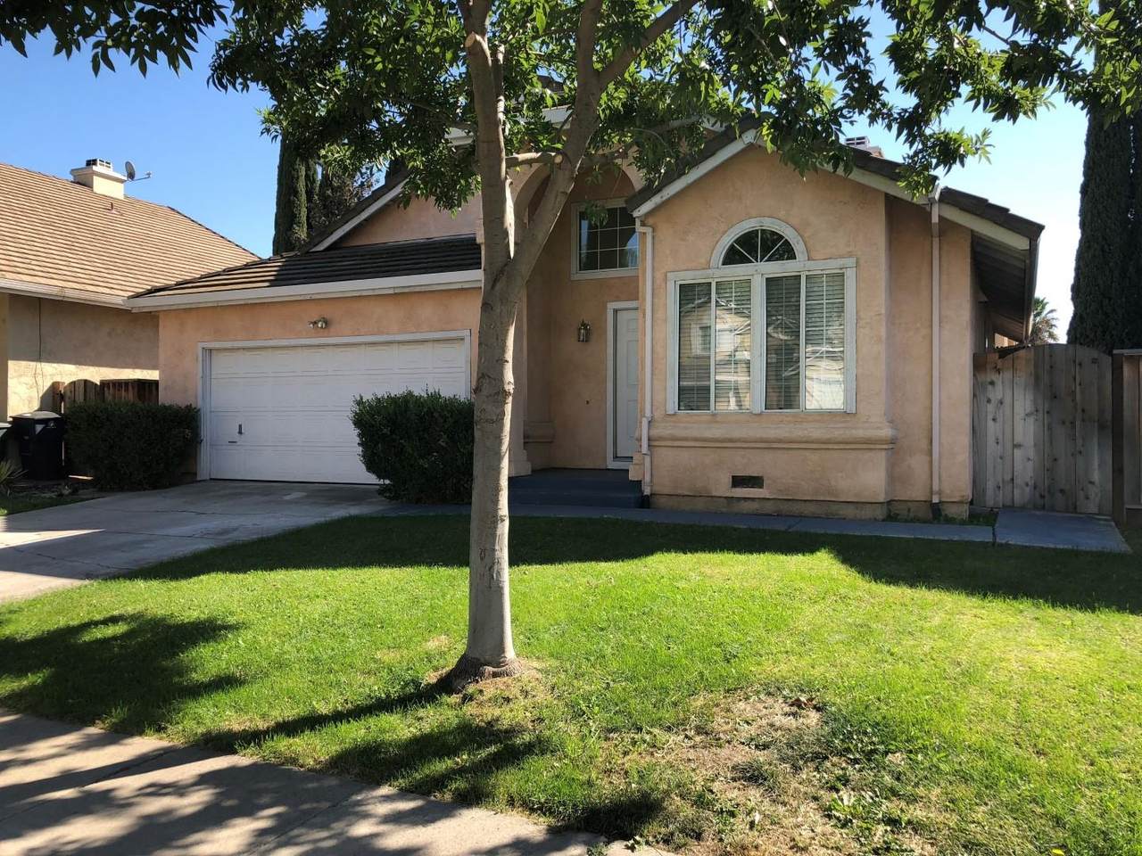420 Gonzalez Street - Photo 1