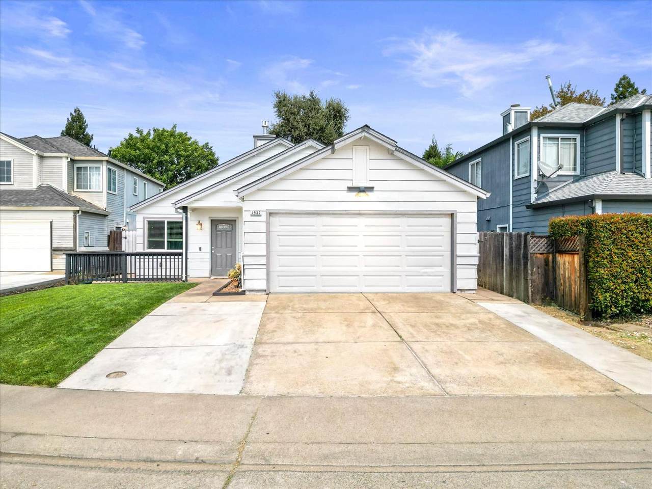 4937 Juniper Hill Place - Photo 1