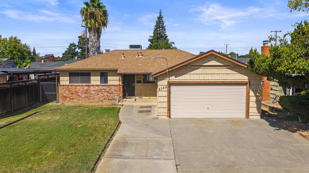 5135 53rd Avenue - Photo 1