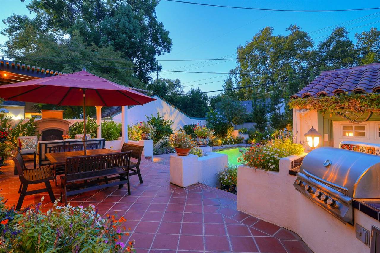 https://bt-photos.global.ssl.fastly.net/sacramento/1280_boomver_1_561225242-2.jpg