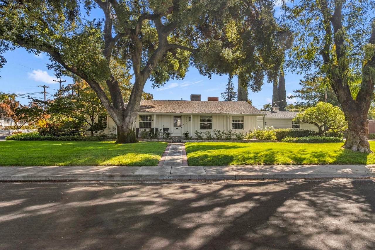 https://bt-photos.global.ssl.fastly.net/sacramento/1280_boomver_1_561226650-2.jpg