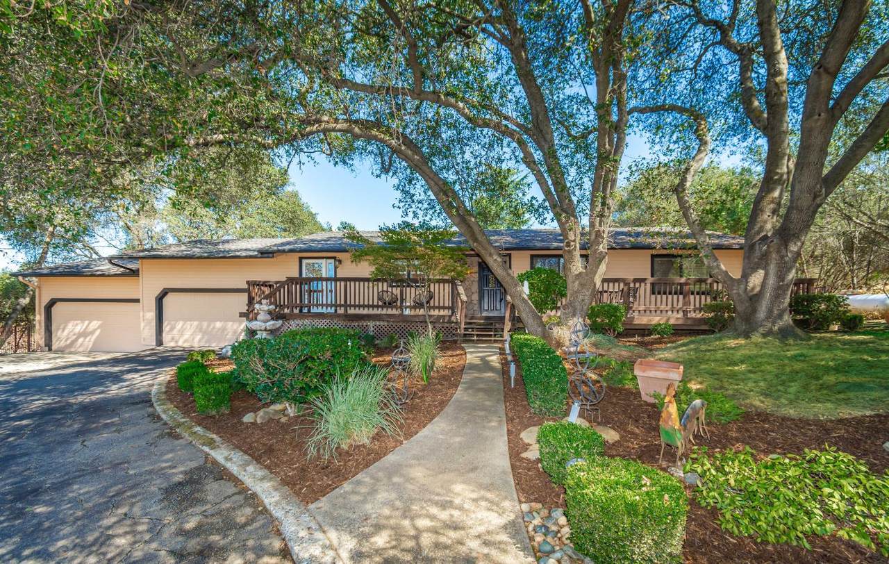 8065 Rock Springs Road - Photo 1
