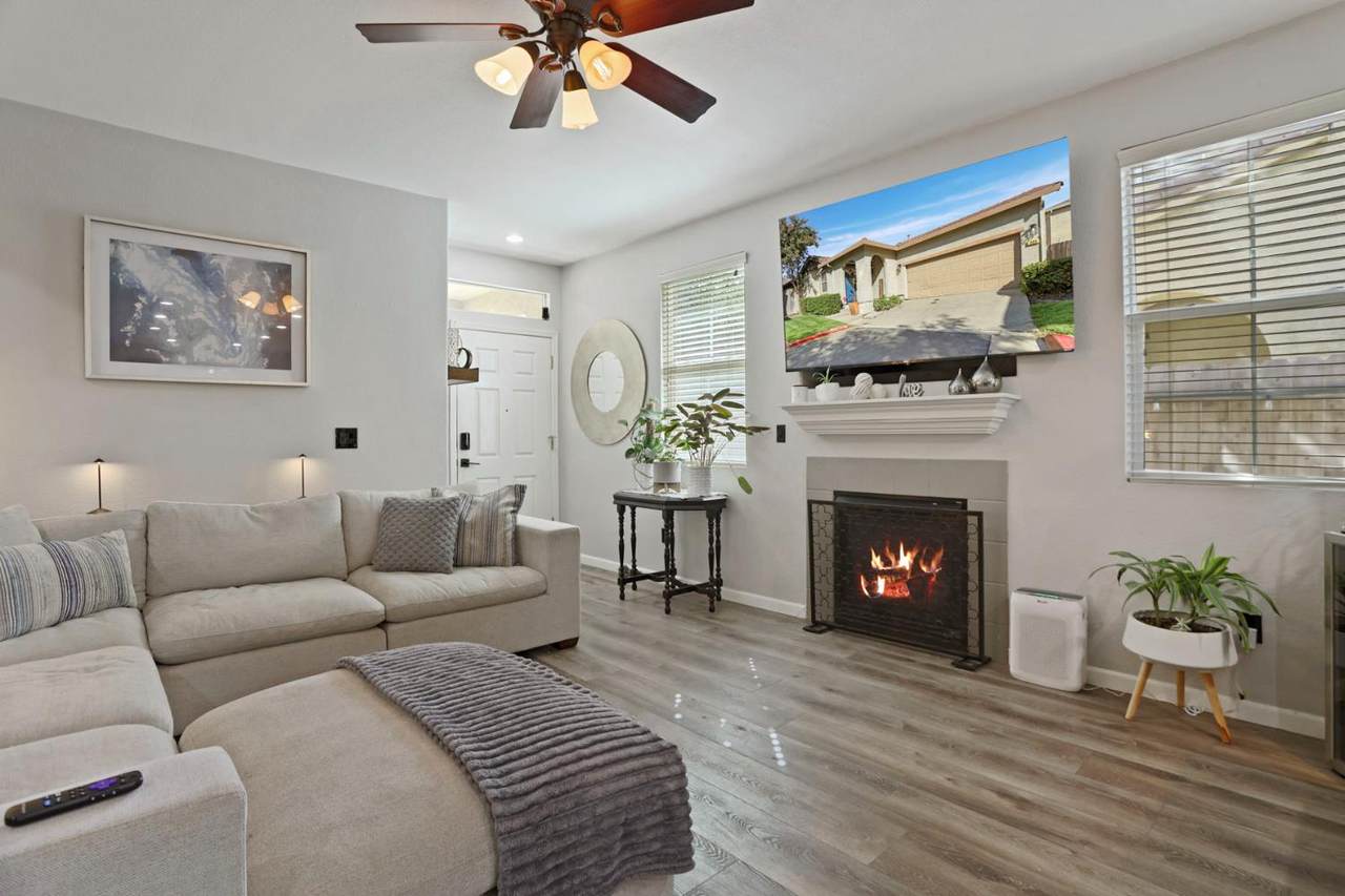 https://bt-photos.global.ssl.fastly.net/sacramento/1280_boomver_1_561228540-2.jpg