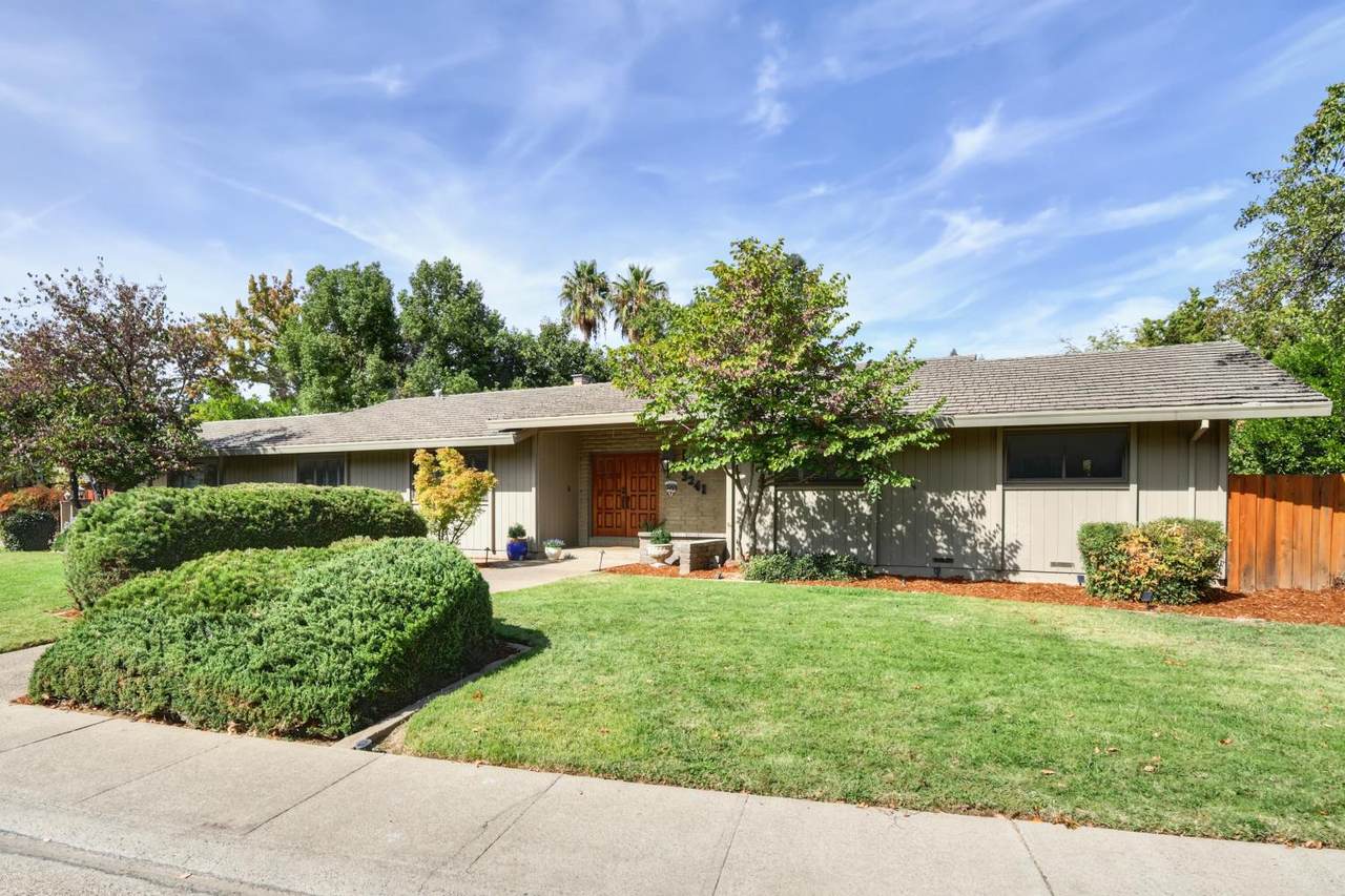 3241 Clairidge Way - Photo 1
