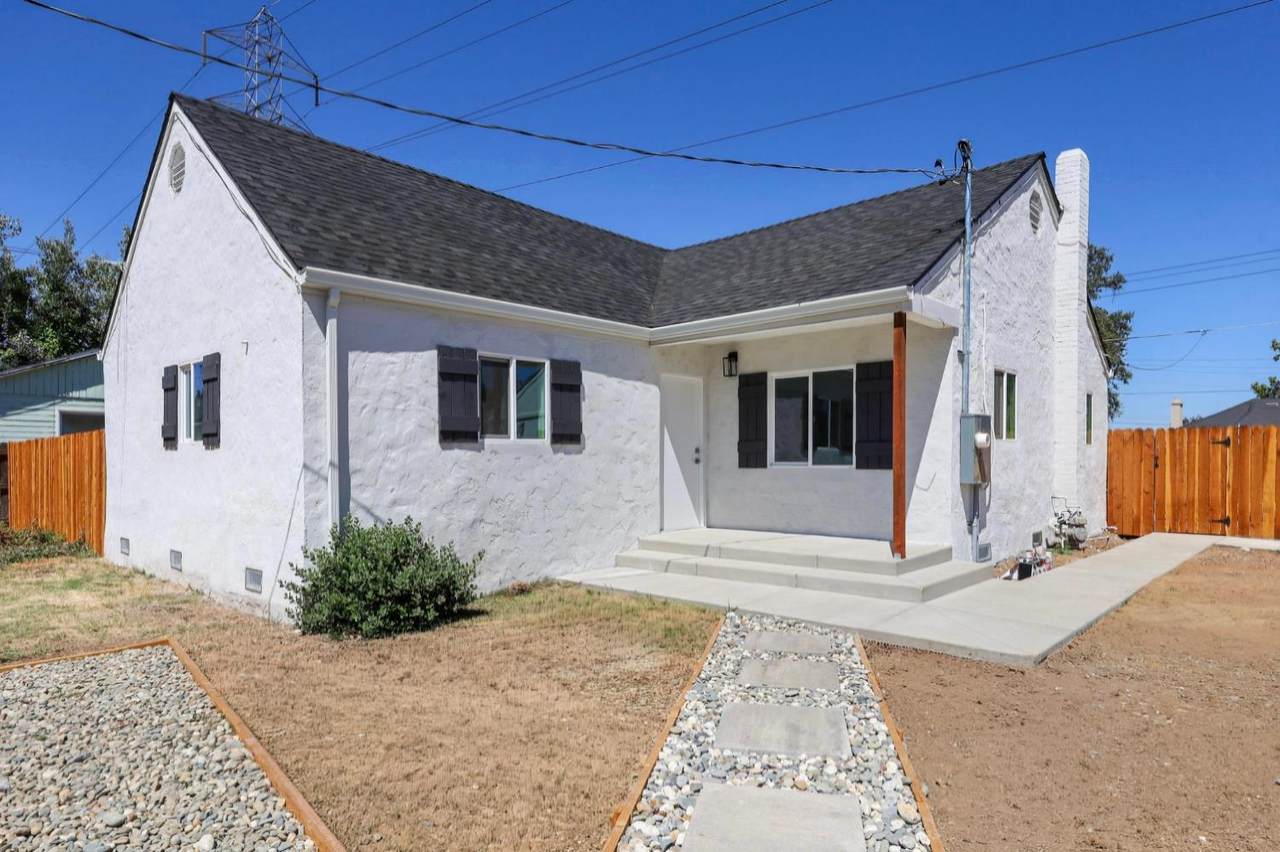 3932 Mahogany Street - Photo 1