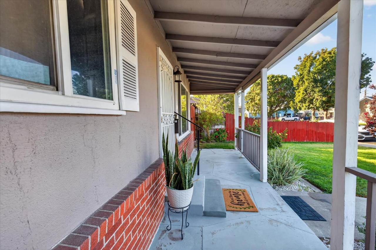 https://bt-photos.global.ssl.fastly.net/sacramento/1280_boomver_1_561228957-2.jpg