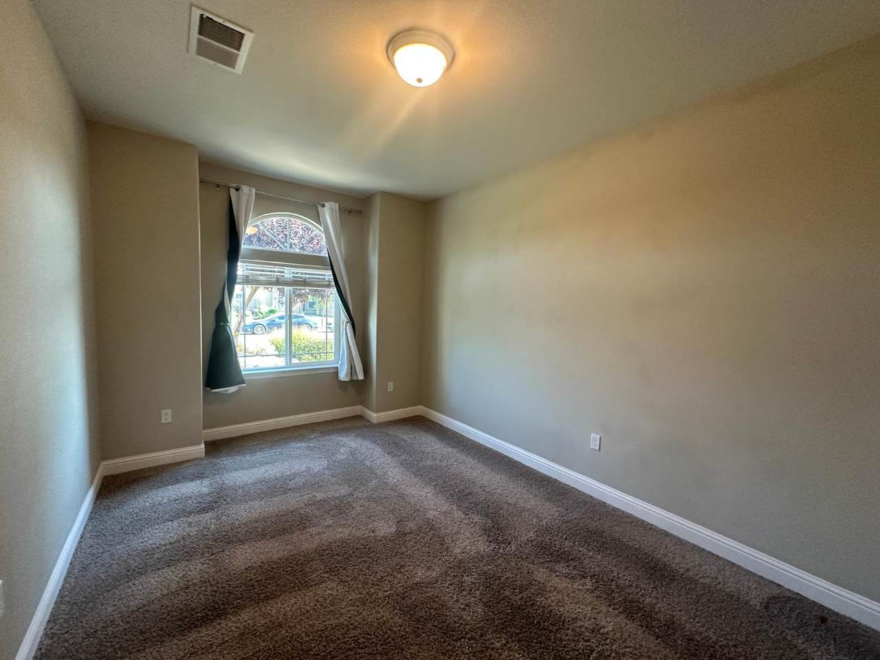 https://bt-photos.global.ssl.fastly.net/sacramento/1280_boomver_1_561229057-2.jpg