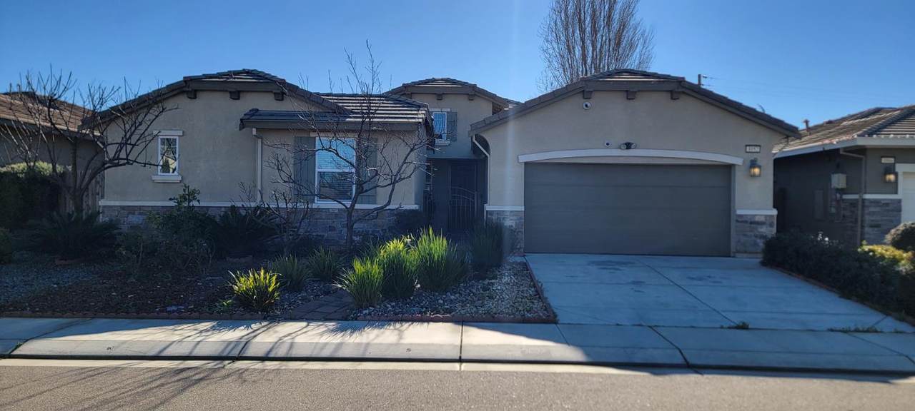 1052 Lavender Street - Photo 1