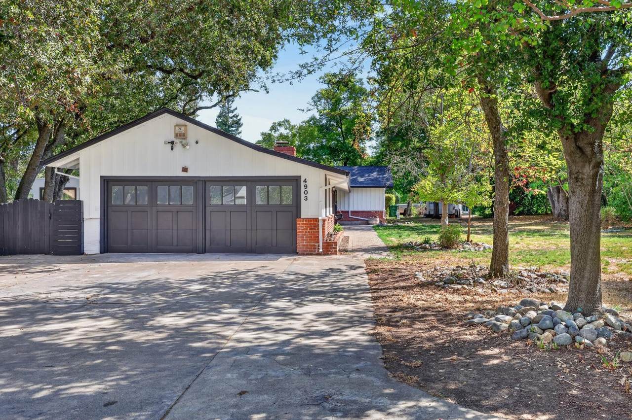 4903 Cypress Avenue - Photo 1