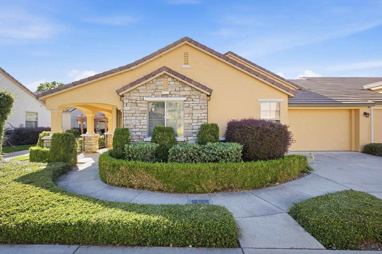 1048 Cabris Lane - Photo 1