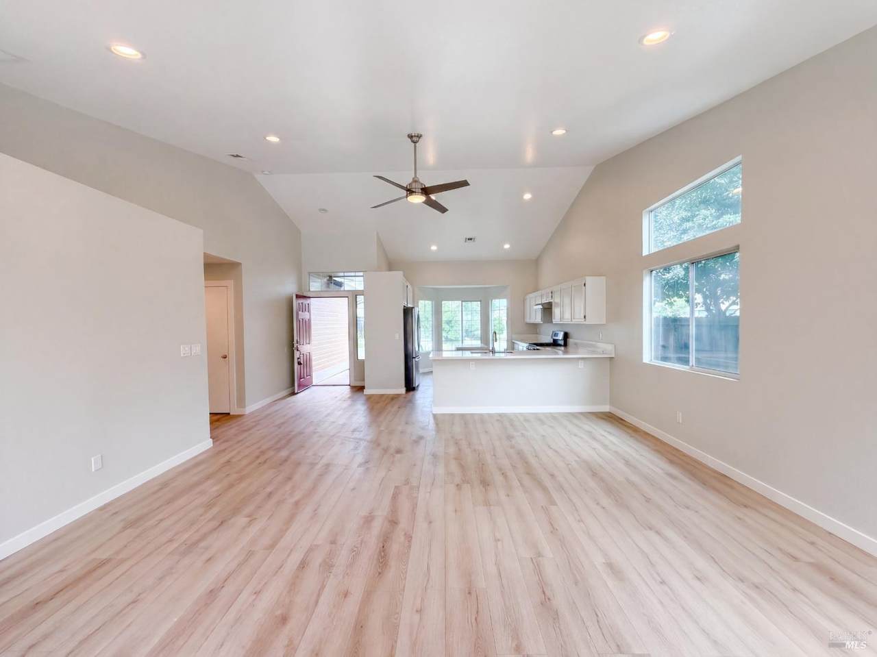 https://bt-photos.global.ssl.fastly.net/sacramento/1280_boomver_1_561229329-2.jpg