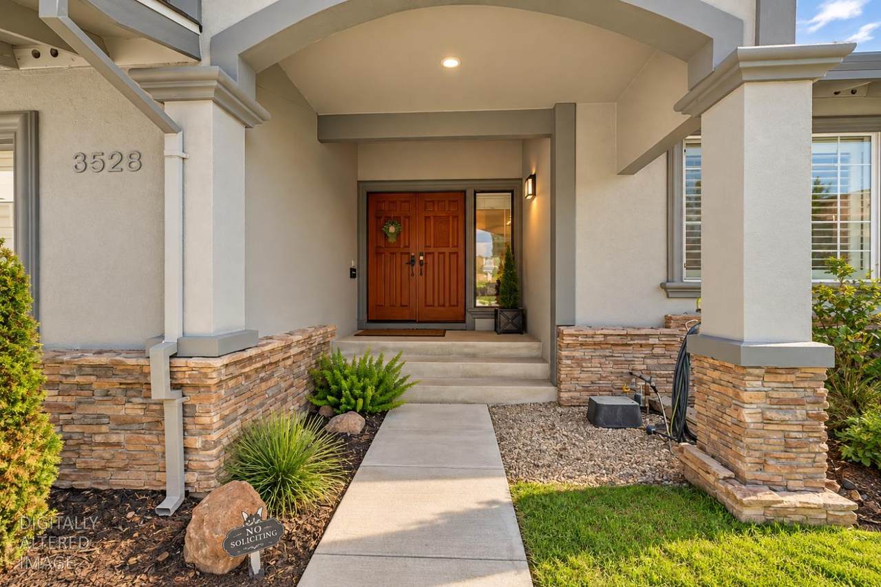 https://bt-photos.global.ssl.fastly.net/sacramento/1280_boomver_1_561229421-2.jpg