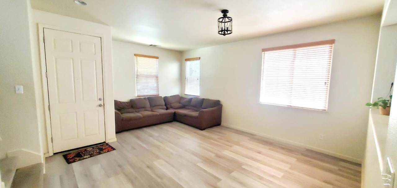 https://bt-photos.global.ssl.fastly.net/sacramento/1280_boomver_1_561229693-2.jpg