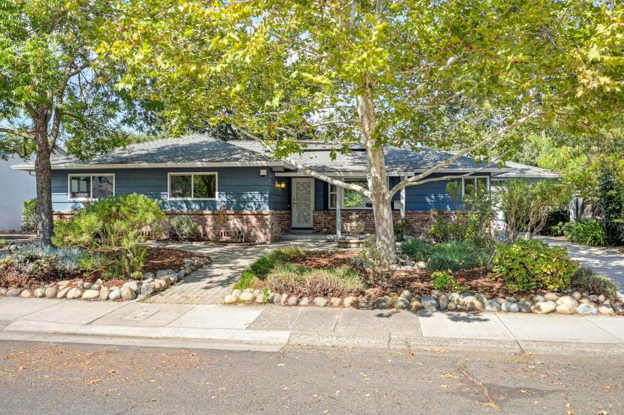 1221 Nevis Court - Photo 1