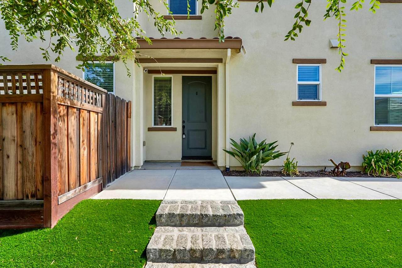 https://bt-photos.global.ssl.fastly.net/sacramento/1280_boomver_1_561229744-2.jpg