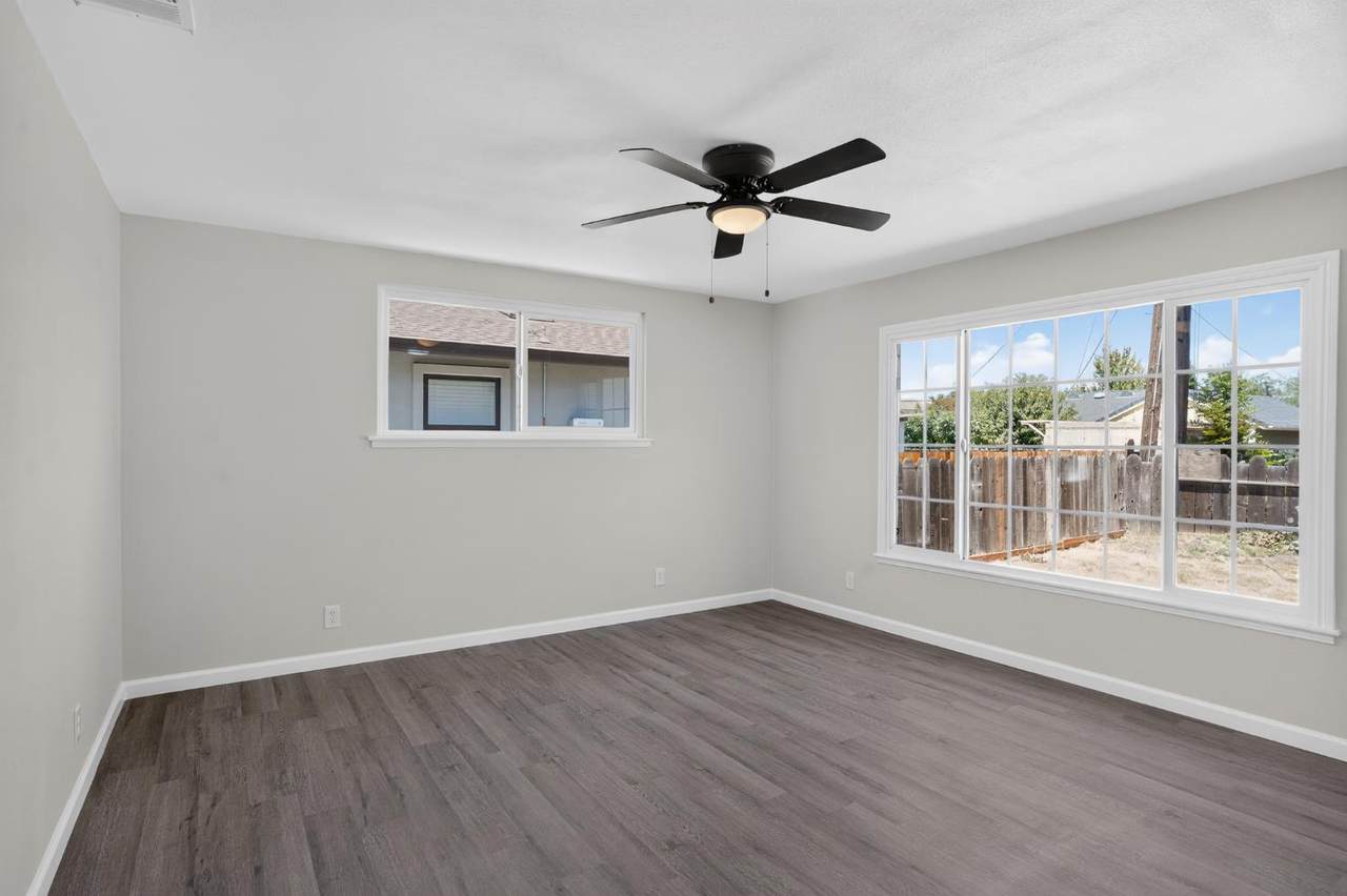 115 Hollywood Avenue - Photo 1