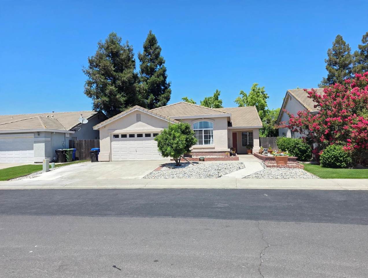 9009 Bungalow Way - Photo 1