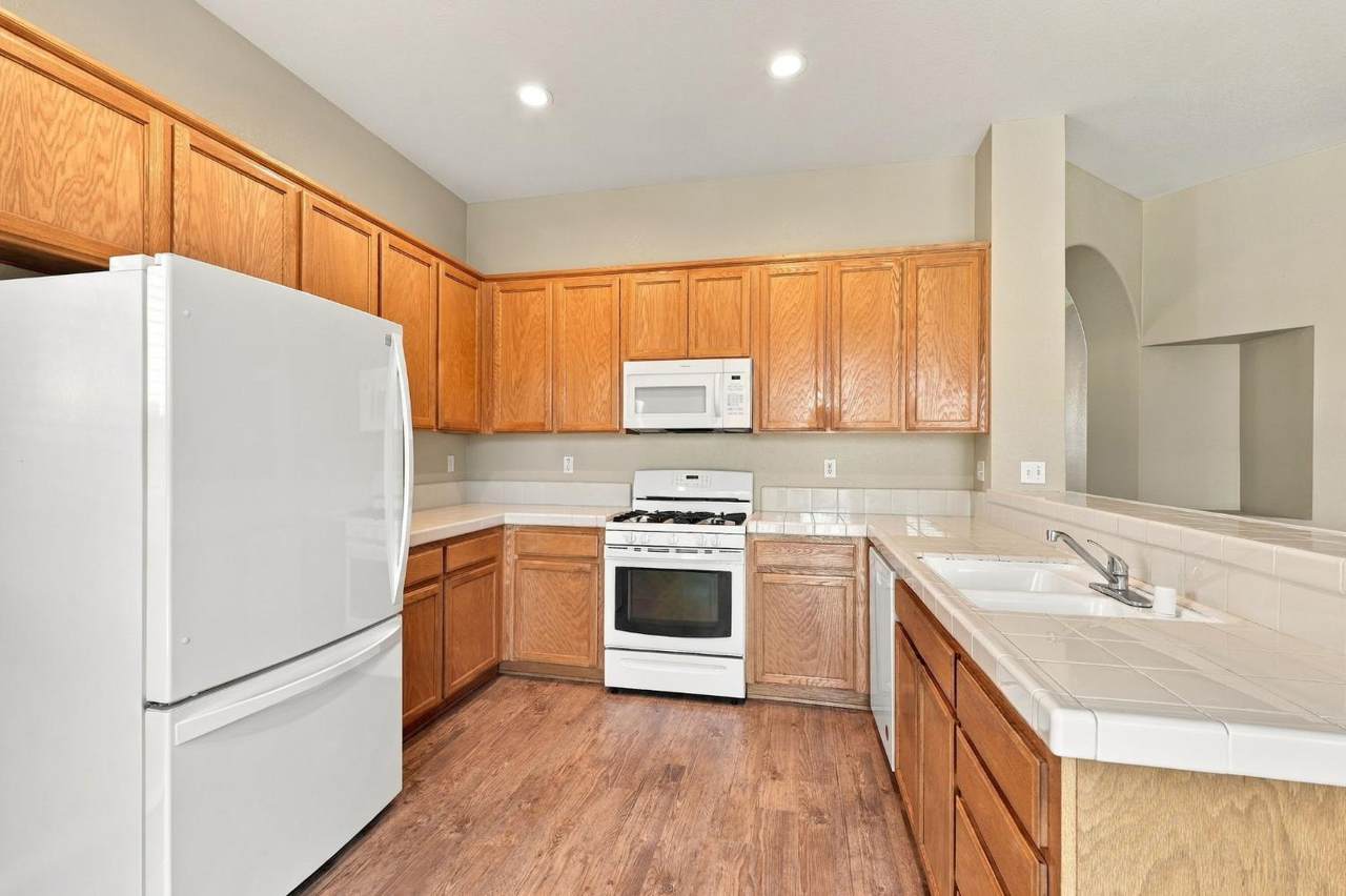 https://bt-photos.global.ssl.fastly.net/sacramento/1280_boomver_1_561230075-2.jpg