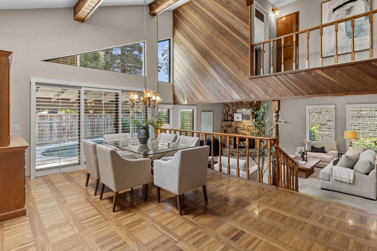 2809 Londonderry Court - Photo 1