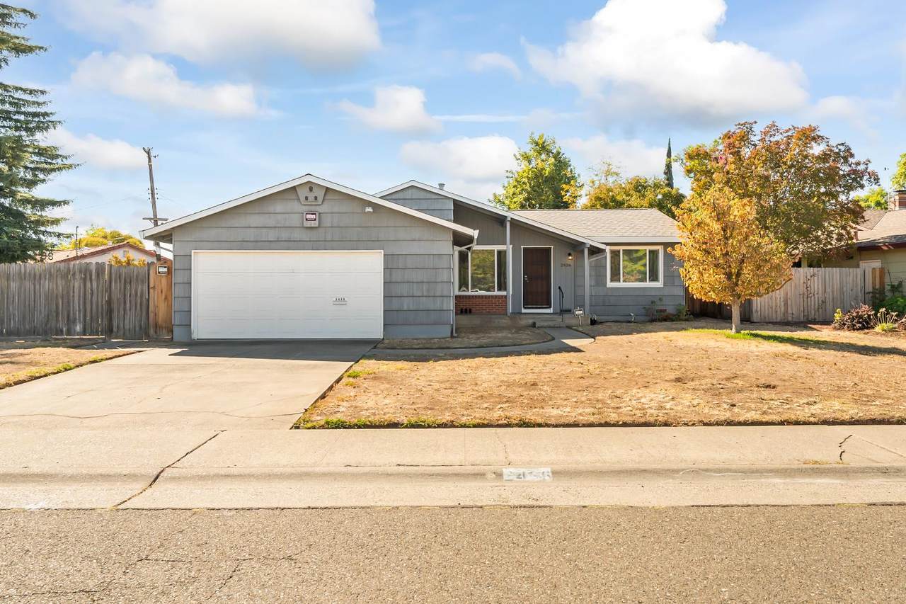 2436 Salix Way - Photo 1
