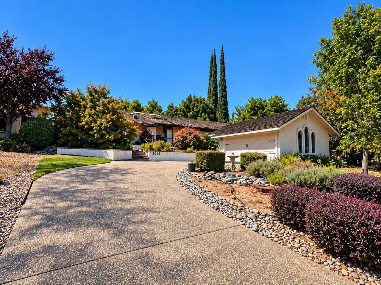 5043 Primrose Drive - Photo 1