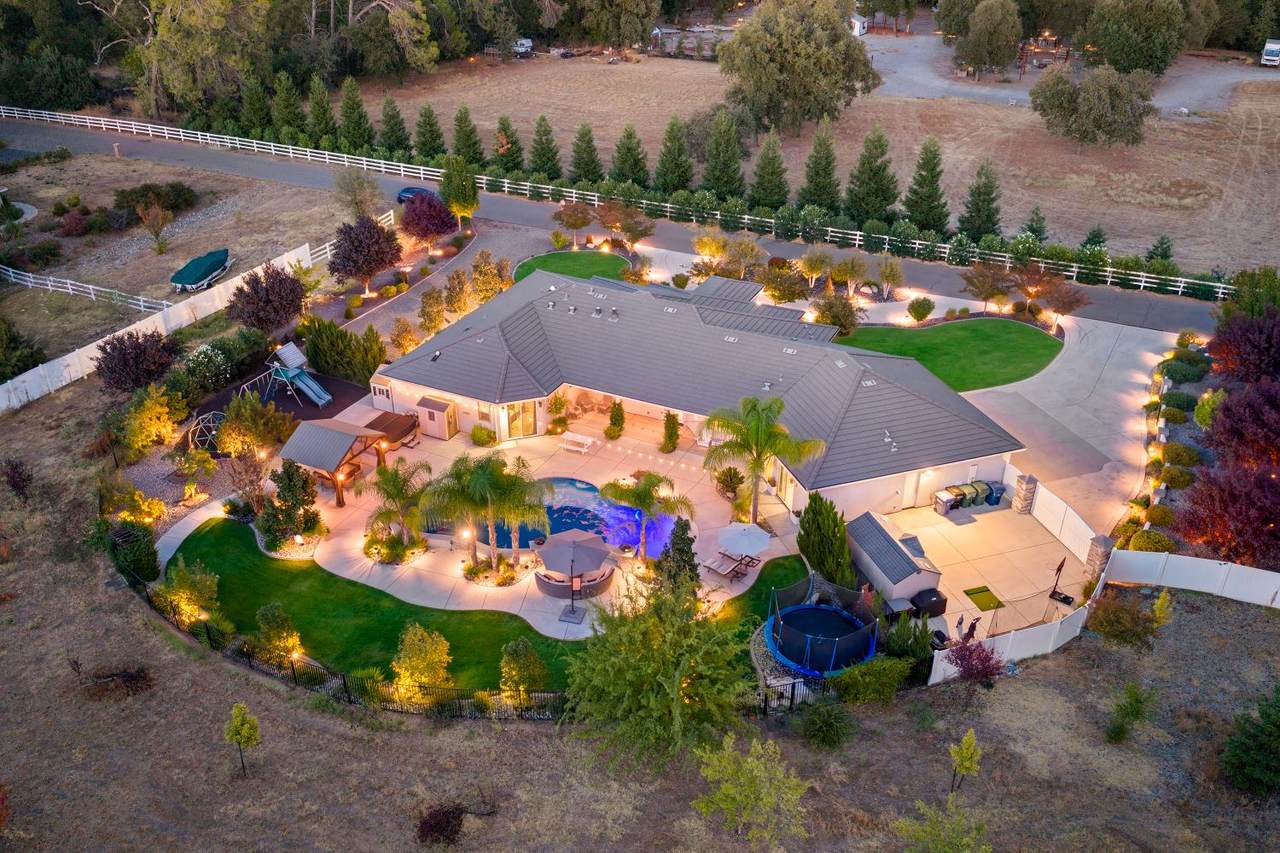 7527 Country Oaks Lane - Photo 1