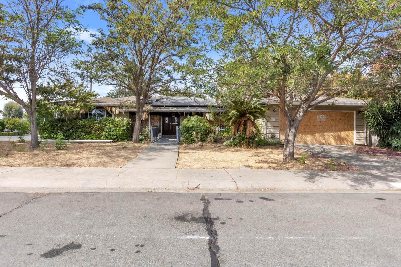 1591 Sharon Drive - Photo 1