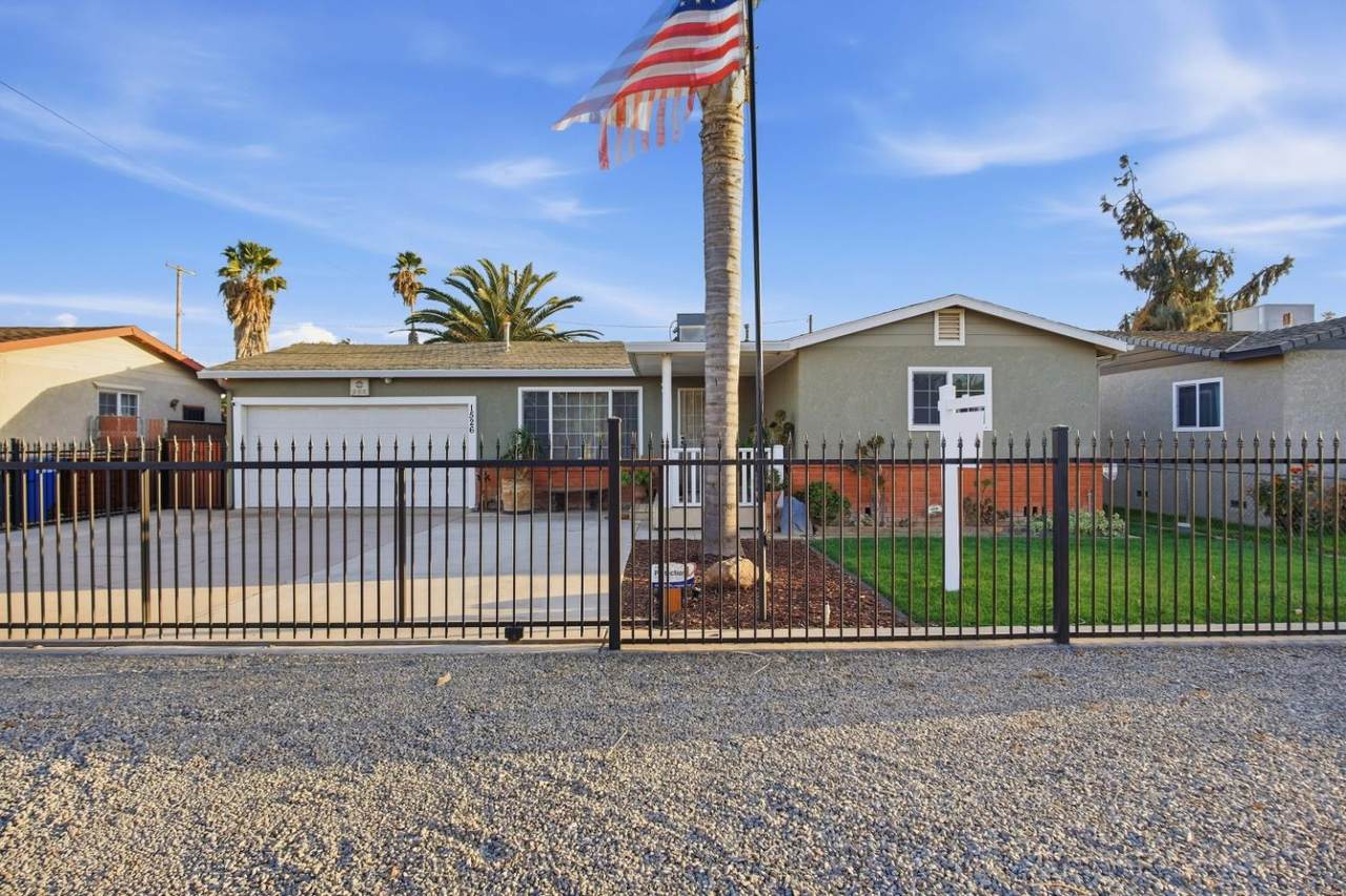 https://bt-photos.global.ssl.fastly.net/sacramento/1280_boomver_1_561230660-2.jpg