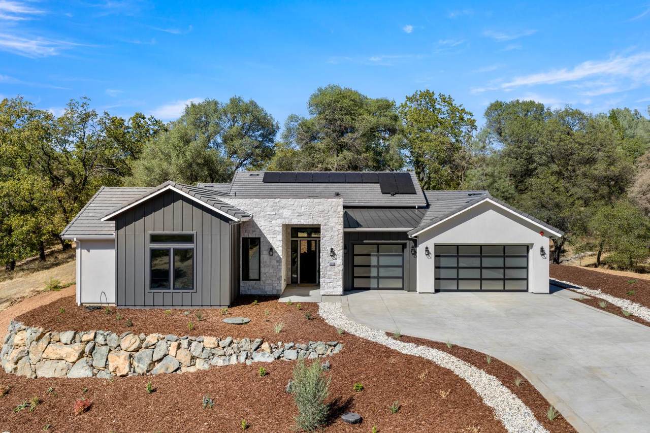 23222 Darkhorse Drive - Photo 1
