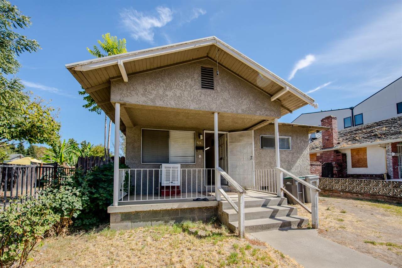 215 5th Street - Photo 1