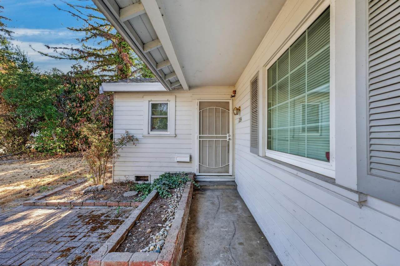 https://bt-photos.global.ssl.fastly.net/sacramento/1280_boomver_1_561230854-2.jpg