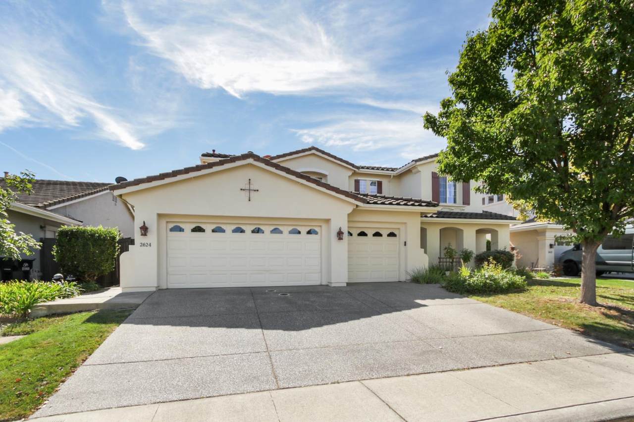 2624 Grazing Point Way - Photo 1
