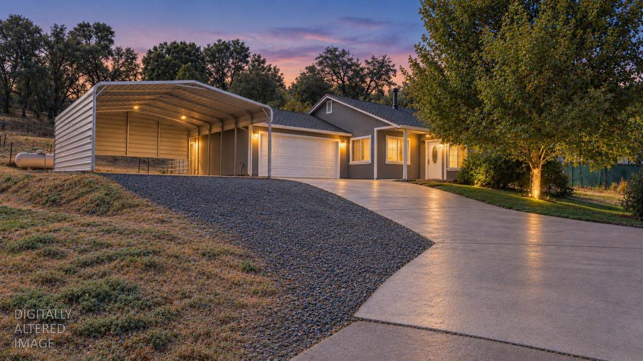4611 Roadrunner Drive - Photo 1
