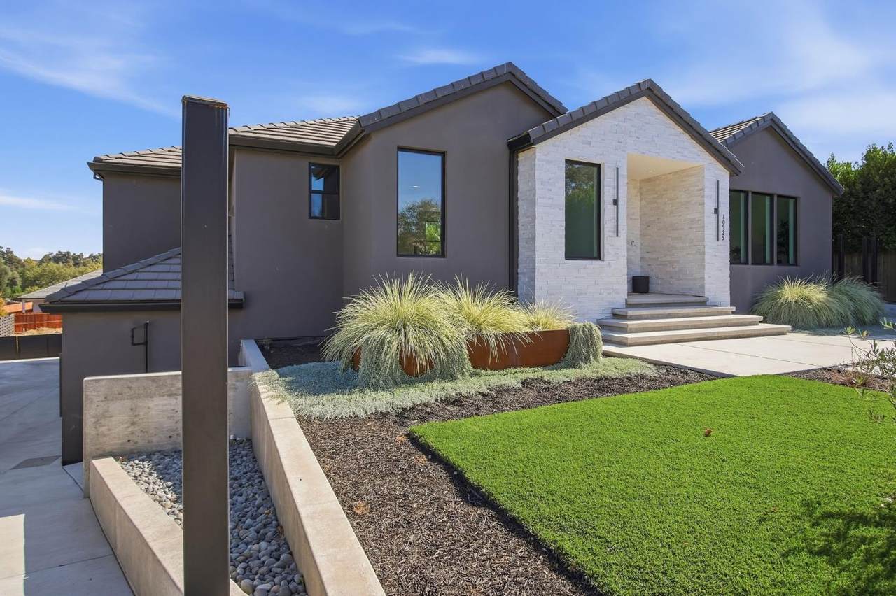 https://bt-photos.global.ssl.fastly.net/sacramento/1280_boomver_1_561231173-2.jpg