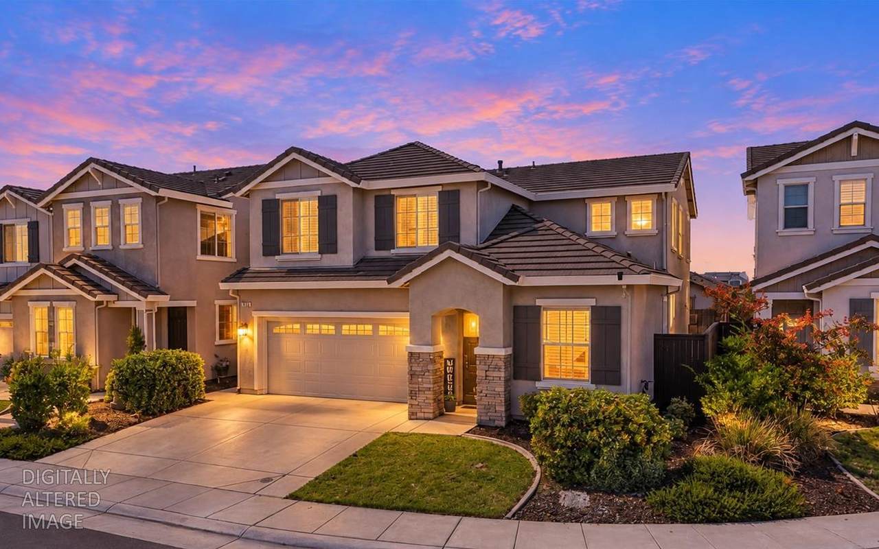 925 Marine Blue Court - Photo 1
