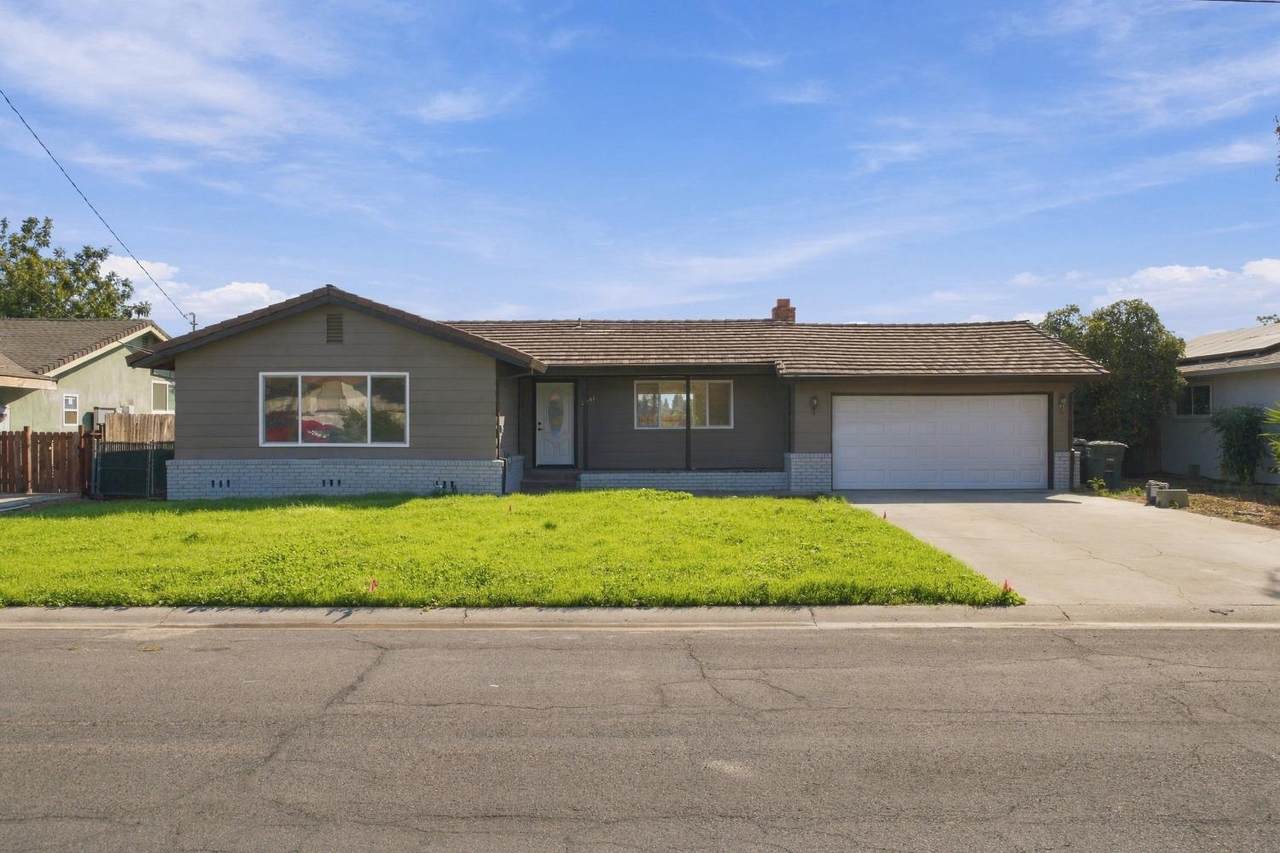 2041 Romero St - Photo 1