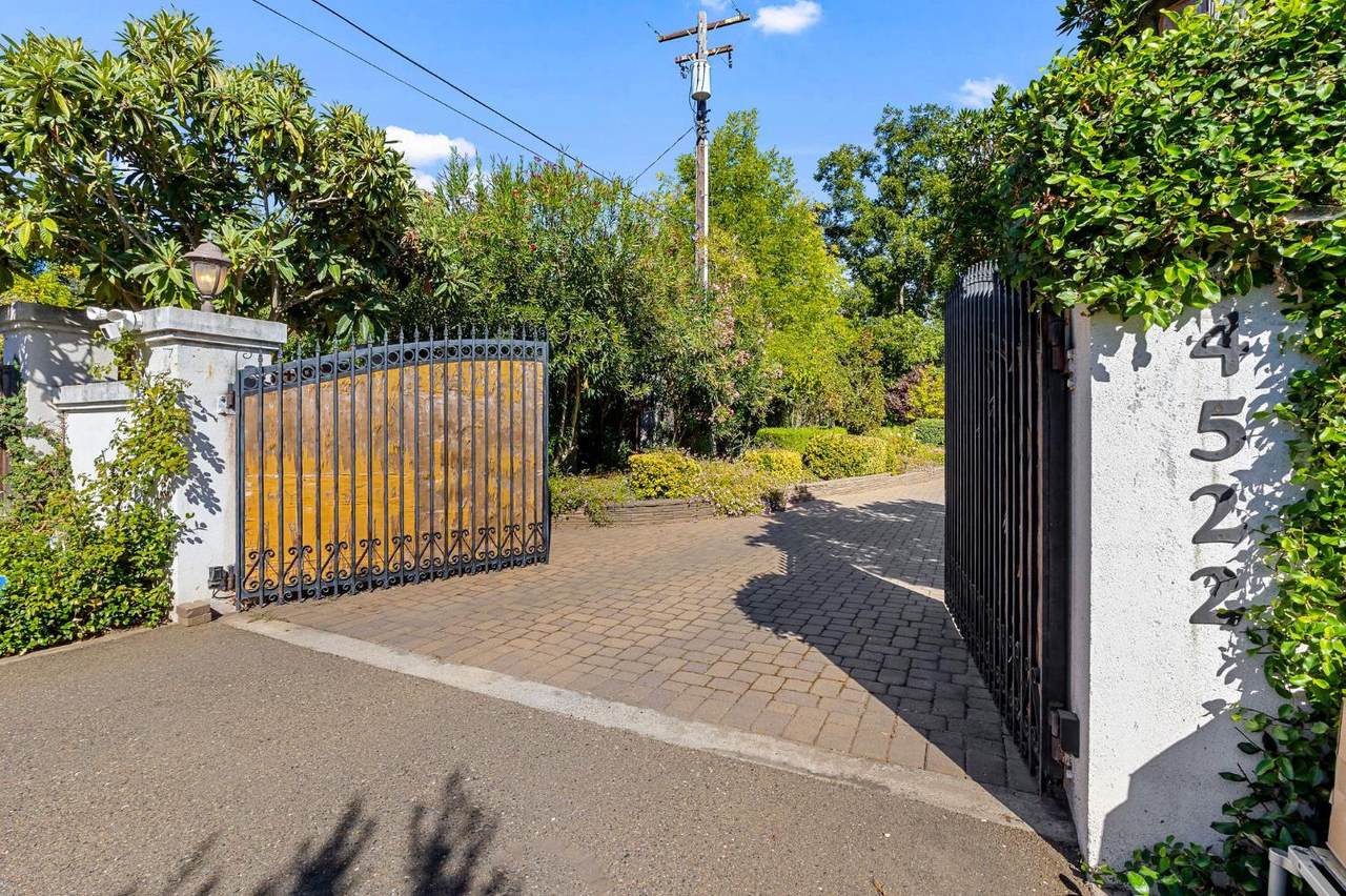 https://bt-photos.global.ssl.fastly.net/sacramento/1280_boomver_1_561231436-2.jpg