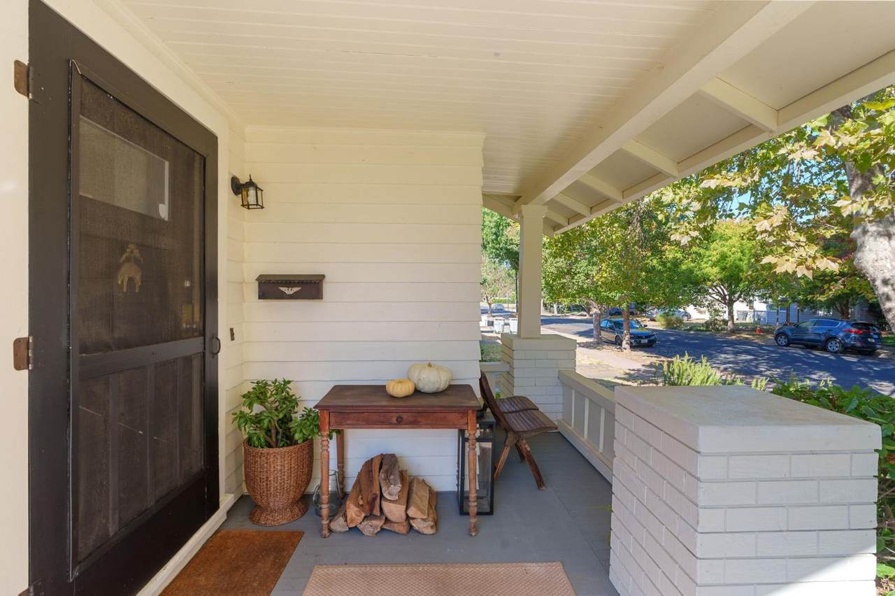 https://bt-photos.global.ssl.fastly.net/sacramento/1280_boomver_1_561231615-2.jpg