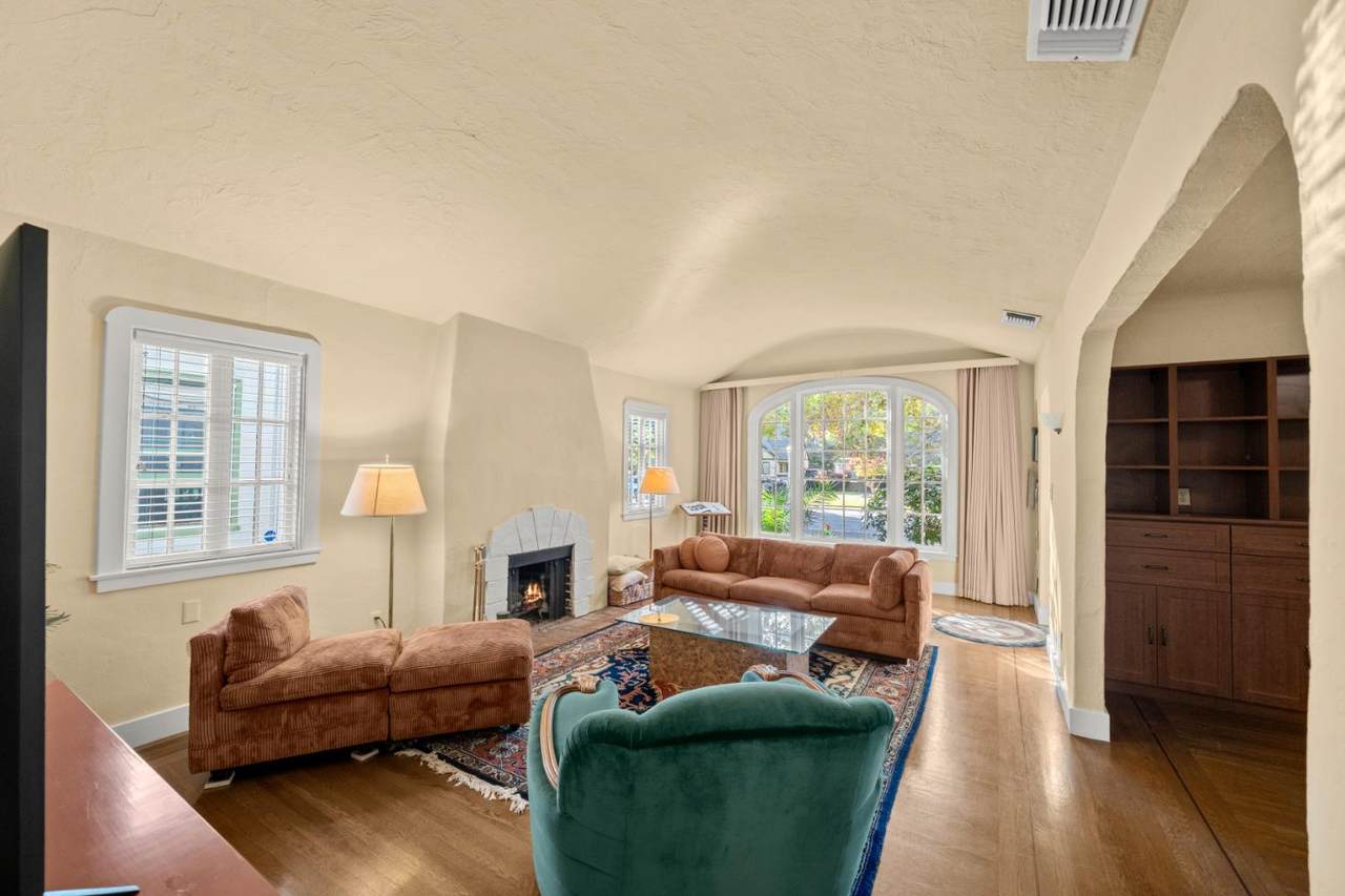 https://bt-photos.global.ssl.fastly.net/sacramento/1280_boomver_1_561231624-2.jpg