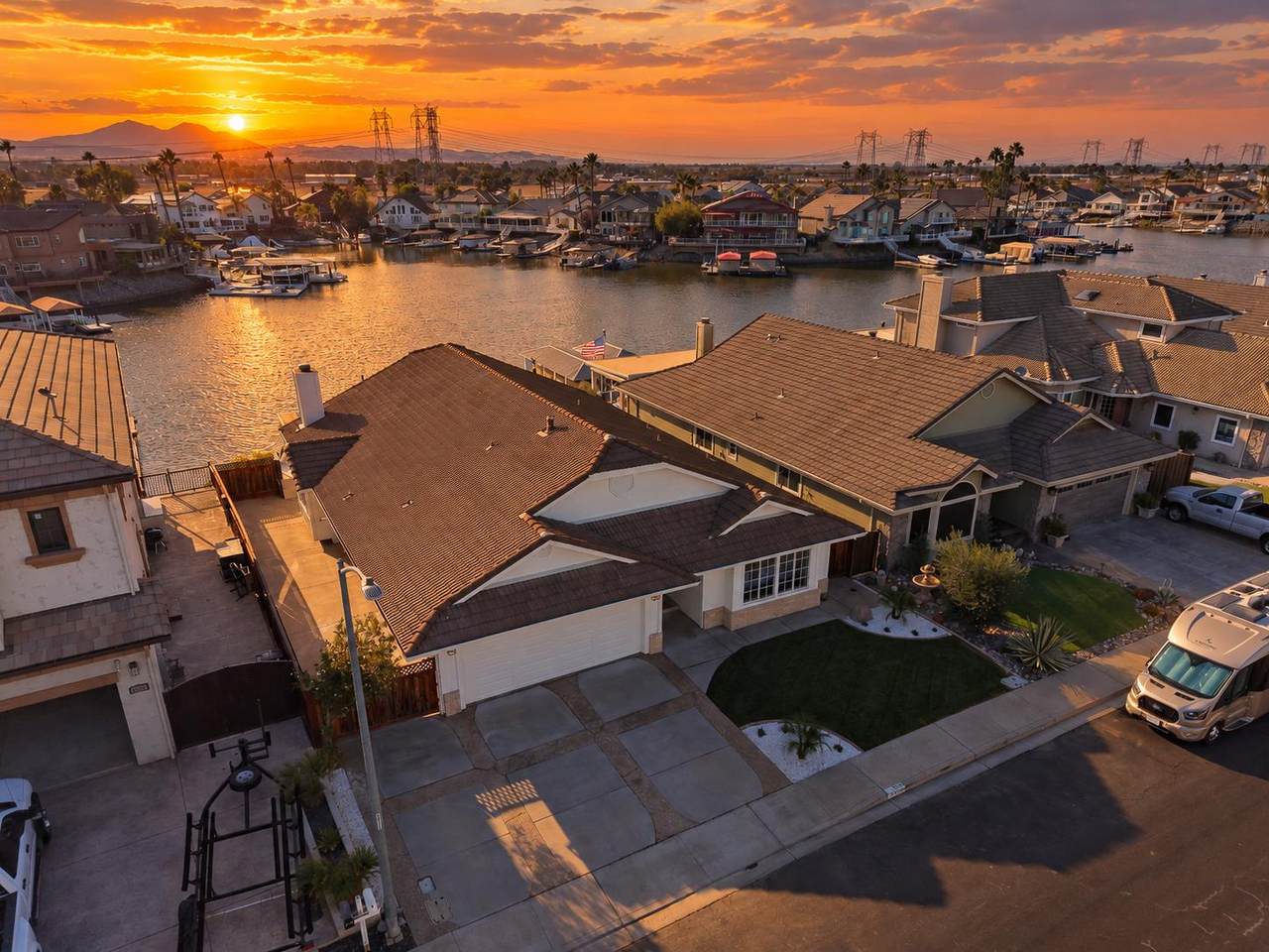 https://bt-photos.global.ssl.fastly.net/sacramento/1280_boomver_1_561231727-2.jpg