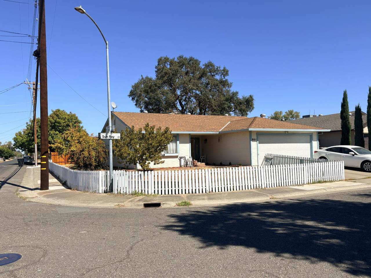 801 Sun Ray Court - Photo 1
