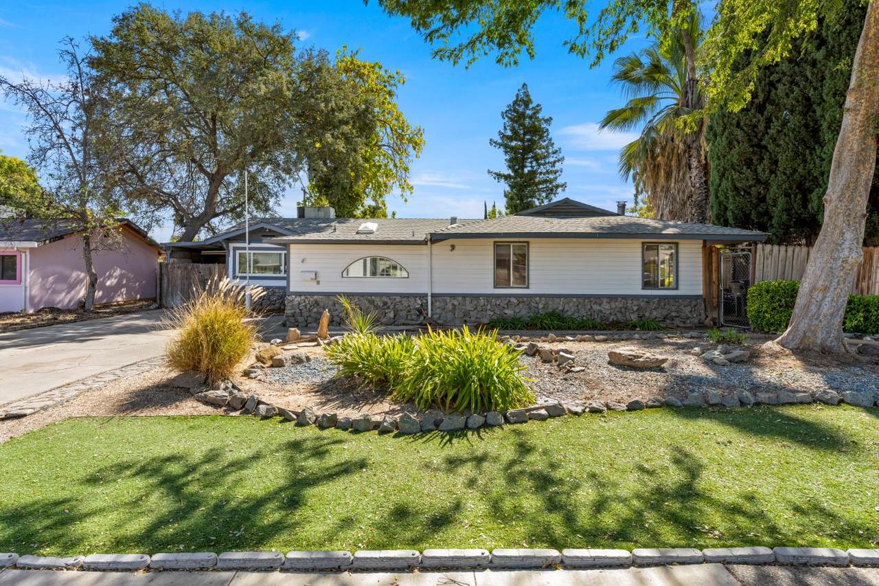 7452 Morningside Way - Photo 1