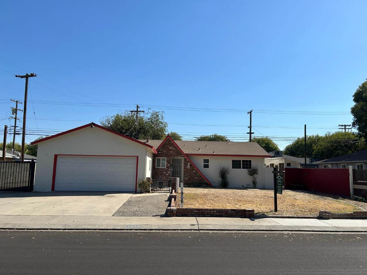 1906 Saratoga Drive - Photo 1