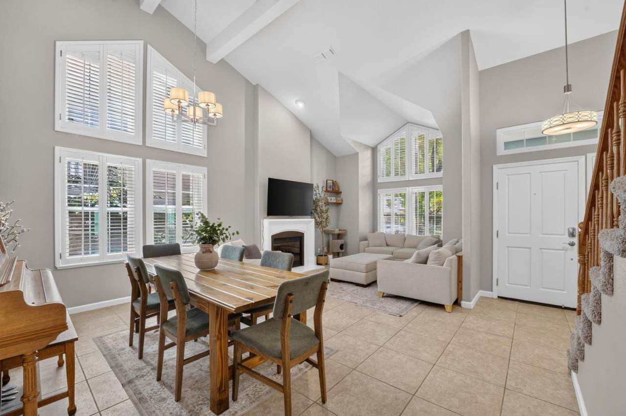 3032 Valasstrada Court - Photo 1
