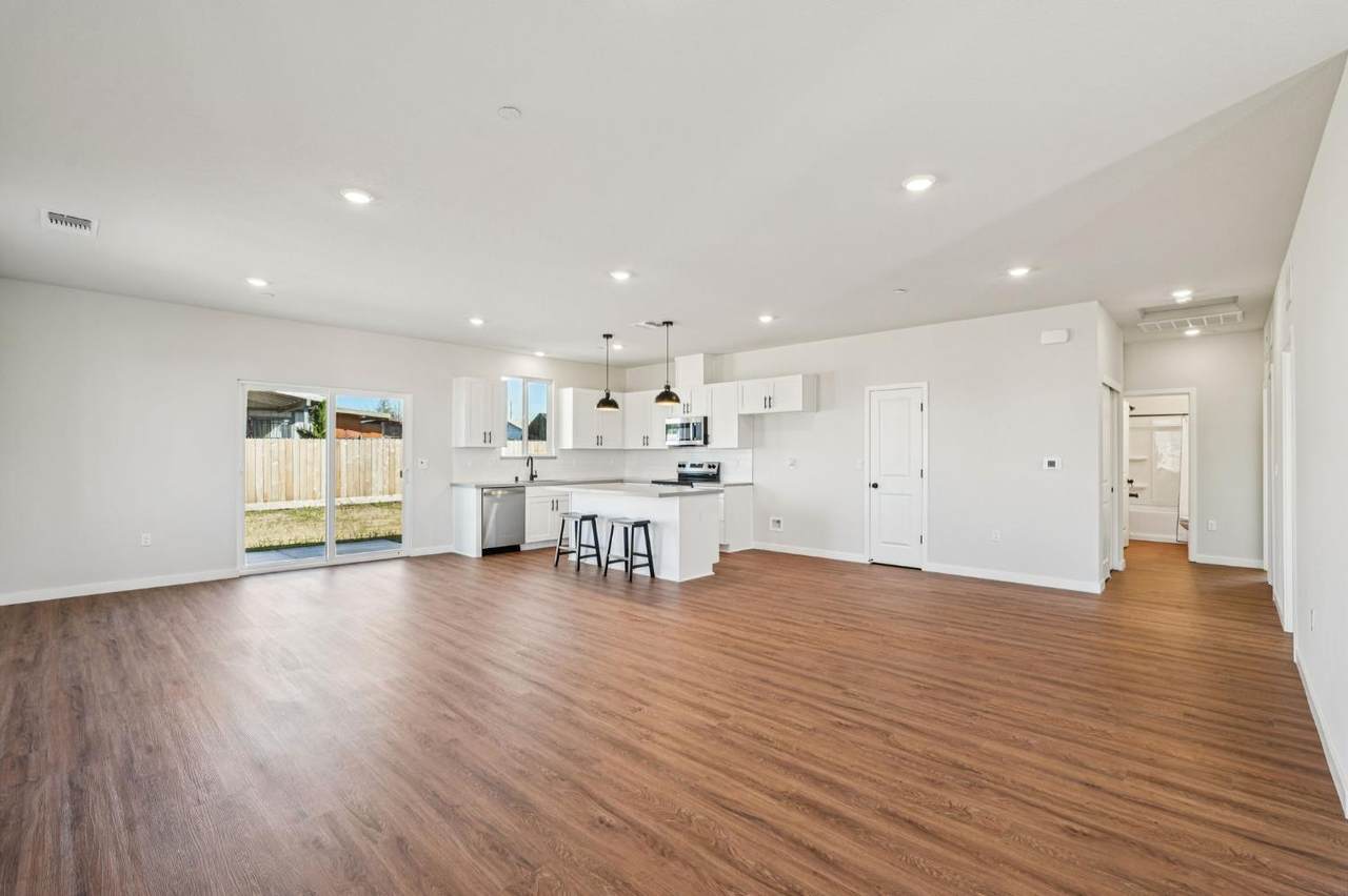 https://bt-photos.global.ssl.fastly.net/sacramento/1280_boomver_1_561231988-2.jpg